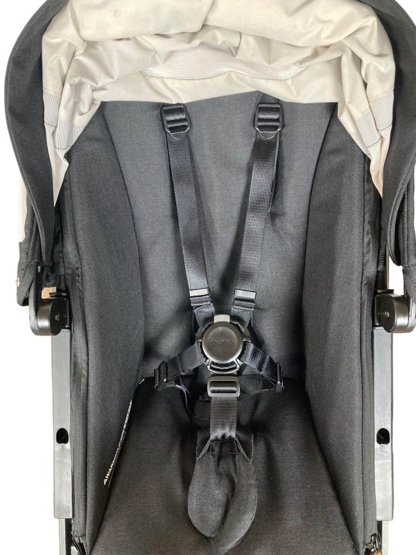 Nuna Demi Grow Stroller, 2022, Black Caviar Fashion - Image 5